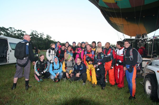 Largest number of skydivers jump from a balloon for a world record